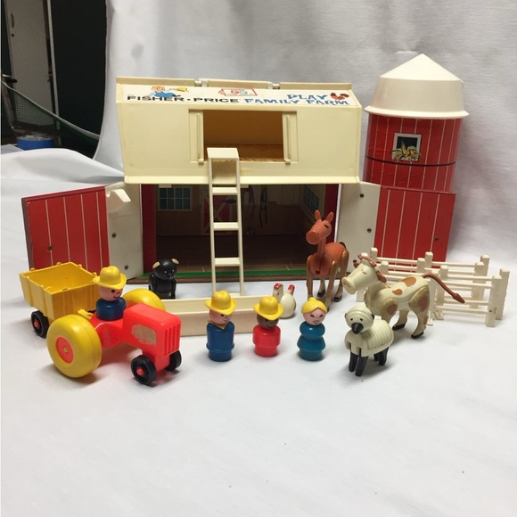 vintage fisher price family play farm - Picture 3 of 3
